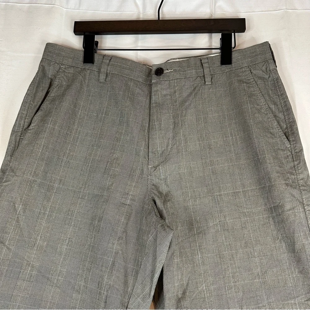 J CREW Men’s Size 36 Shorts Club Style Fit Plaid Pattern Flat Front